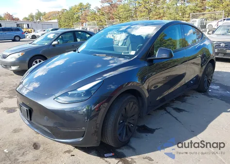2024 Tesla Model Y Long Range Dual Motor All-Wheel Drive из США, поврежденный, VIN 7SAYGDEE3RF037846